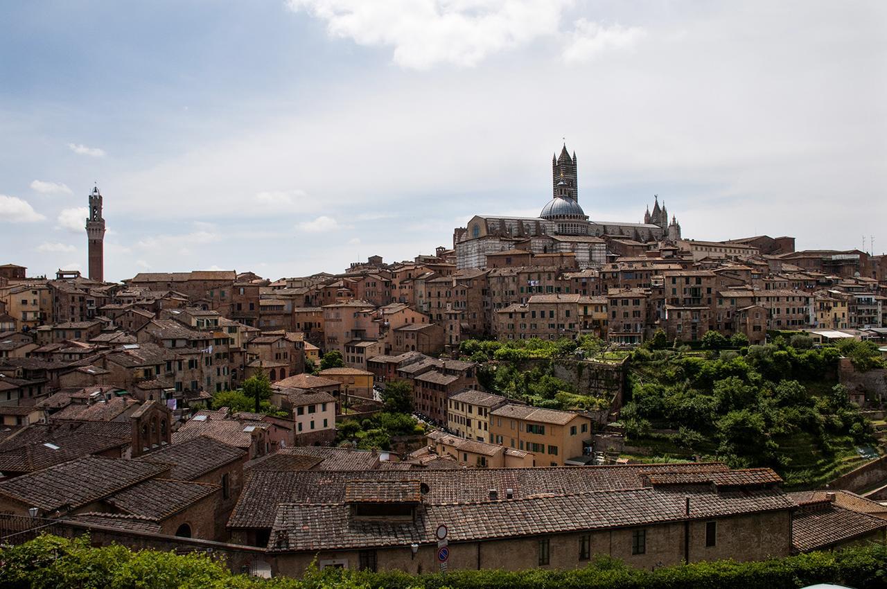 La Sapienza Di Al Hotell Siena Exteriör bild