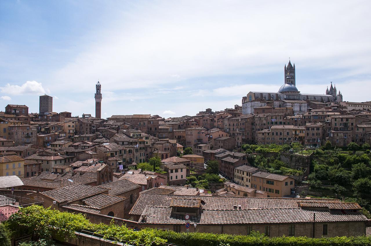 La Sapienza Di Al Hotell Siena Exteriör bild